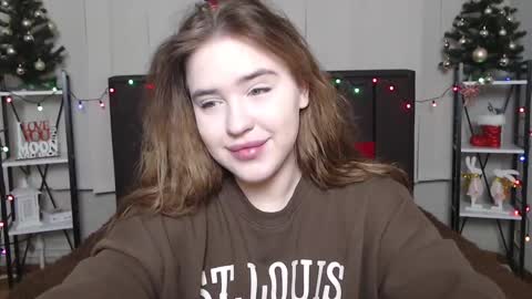 LauraHlot online show from December 29, 2024, 7:00 pm