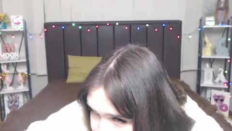 LauraHlot online show from February 1, 2025, 4:03 am
