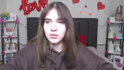 LauraHlot online show from February 25, 2025, 6:03 am