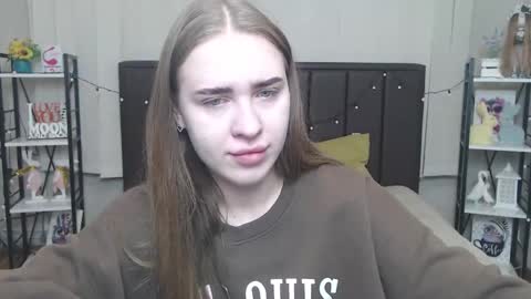 LauraHlot online show from September 25, 2025, 6:06 am