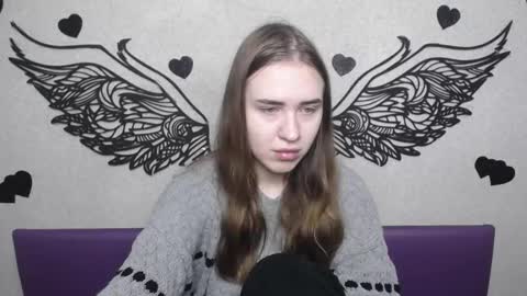 LauraHlot online show from October 5, 2025, 5:50 am