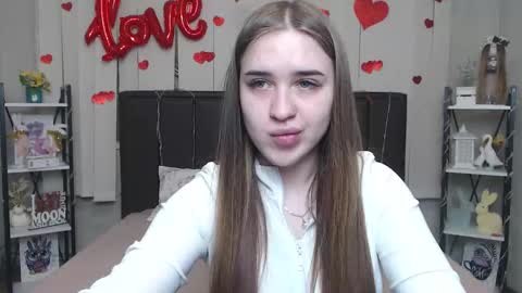 LauraHlot online show from March 18, 2026, 7:06 pm