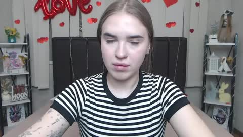 LauraHlot online show from March 31, 2026, 6:14 am