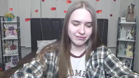 LauraHlot online show from May 2, 2026, 6:13 pm