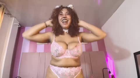Snapshot of lauraltt chatting on October 27, 2025, 12:53 pm lauraltt online show from October 27, 2025, 12:53 pm