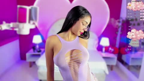 Laura MartinGMT-5 2200-0600 online show from December 12, 2024, 12:27 am