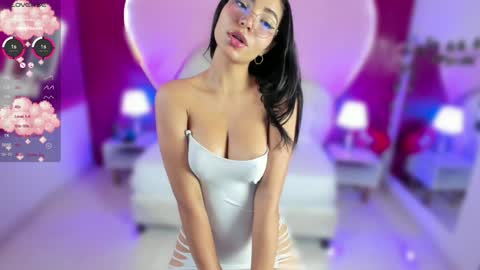 Laura MartinGMT-5 2200-0600 online show from December 21, 2024, 3:58 am