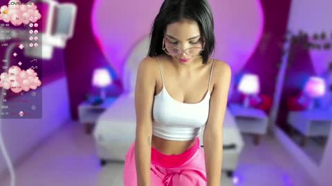 Laura MartinGMT-5 2200-0600 online show from December 24, 2024, 1:27 am