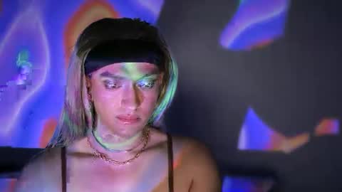 lauran101 online show from February 6, 2025, 2:22 am