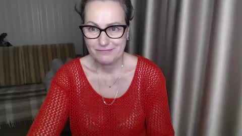 Lauraoven1 online show from January 26, 2025, 6:16 pm