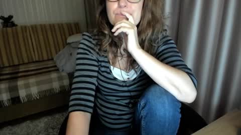 Lauraoven1 online show from January 19, 2026, 7:23 am