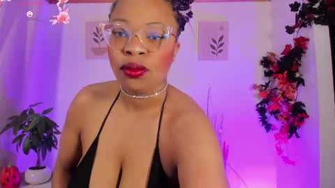 Snapshot of lauraricci_ chatting on October 21, 2025, 11:11 am Laurita Aries online show from October 21, 2025, 11:11 am
