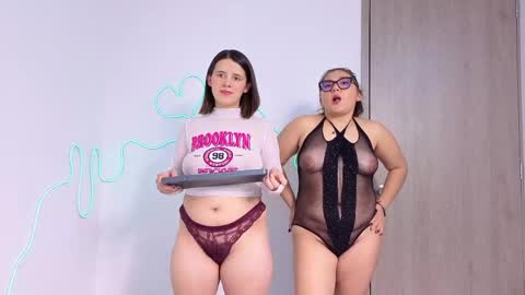 Snapshot of laurasex_21 chatting on May 14, 2026, 10:49 pm Laura online show from May 14, 2026, 10:49 pm