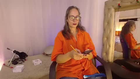 Laura Sofia online show from May 7, 2026, 2:17 am