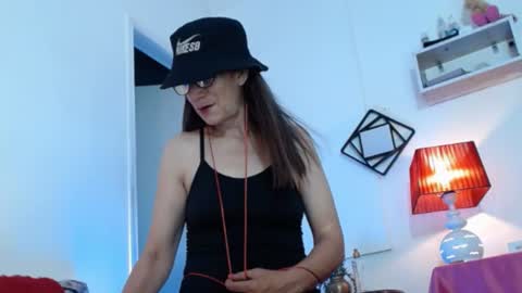Laura Sofia online show from July 26, 2026, 9:54 pm