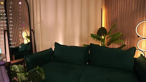 Snapshot of laurawifeness chatting on March 29, 2026, 5:51 am Laura online show from March 29, 2026, 5:51 am