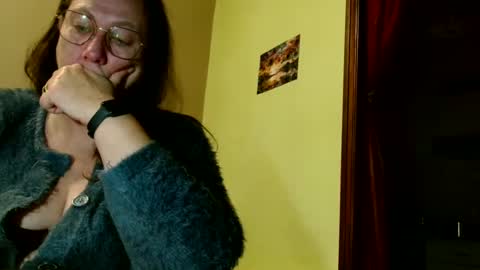 Snapshot of laureanne50 chatting on December 5, 2024, 8:44 pm laureanne online show from December 5, 2024, 8:44 pm