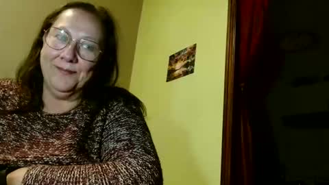 Snapshot of laureanne50 chatting on December 7, 2024, 9:11 pm laureanne online show from December 7, 2024, 9:11 pm