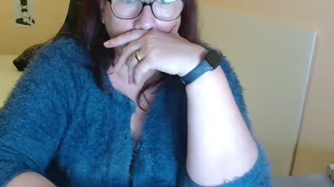 Snapshot of laureanne50 chatting on December 14, 2024, 3:15 pm laureanne online show from December 14, 2024, 3:15 pm