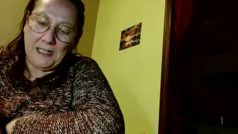 Snapshot of laureanne50 chatting on February 18, 2025, 10:03 pm laureanne online show from February 18, 2025, 10:03 pm