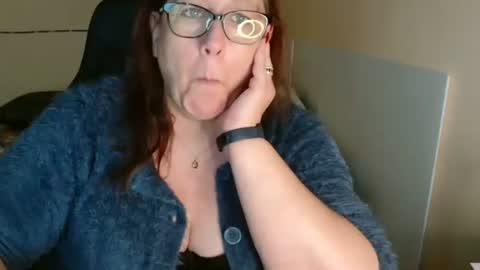 Snapshot of laureanne50 chatting on February 24, 2025, 2:58 pm laureanne online show from February 24, 2025, 2:58 pm