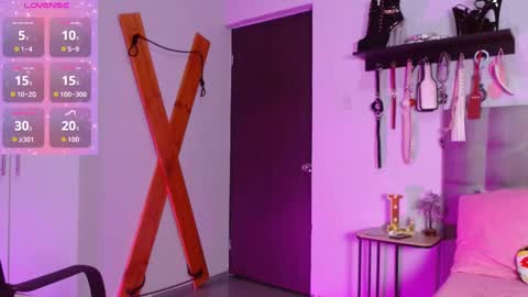 Laura online show from October 31, 2025, 9:16 pm