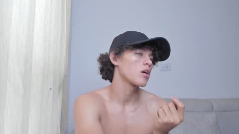 Laureent online show from December 30, 2024, 5:44 pm