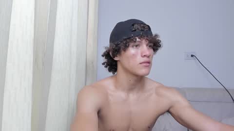 Laureent online show from December 31, 2024, 8:56 pm