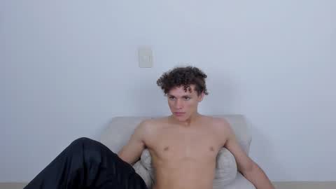 Laureent online show from March 3, 2025, 7:32 am