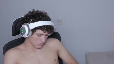 Laureent online show from October 11, 2025, 7:07 am