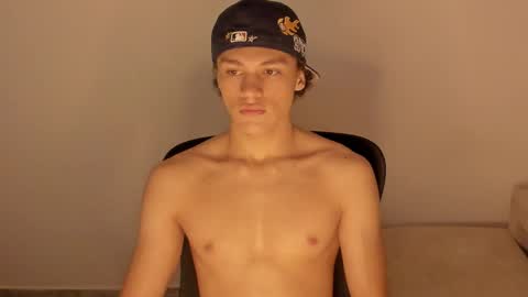 Laureent online show from December 22, 2025, 9:06 am