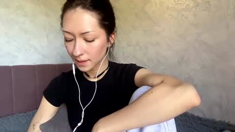 Snapshot of laurelimaino chatting on June 29, 2026, 1:11 pm laurelimaino online show from June 29, 2026, 1:11 pm
