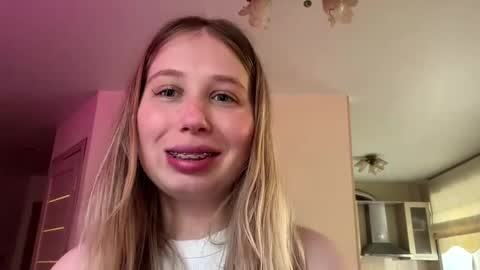 Chrissy online show from April 23, 2026, 12:29 pm