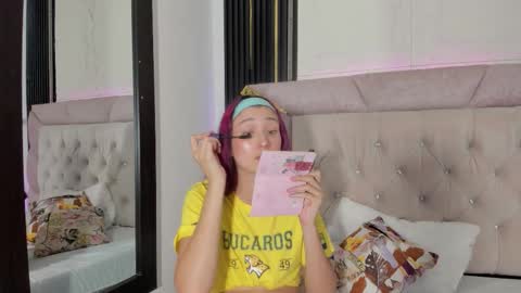 Laurem online show from February 6, 2026, 7:17 pm