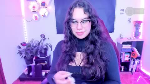  Im Lauren  independent model   online show from February 20, 2025, 2:07 am