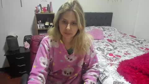 Lauren Independent model online show from February 17, 2026, 12:40 am