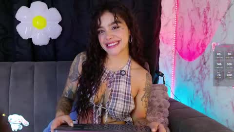 Snapshot of lauren_camila1 chatting on May 21, 2026, 2:51 am Lau online show from May 21, 2026, 2:51 am