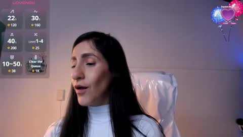 Lauren online show from December 4, 2024, 7:12 pm