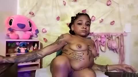 Lauren online show from February 1, 2025, 6:43 am