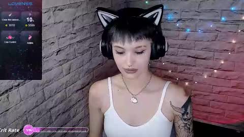 Snapshot of lauren_raquel chatting on September 24, 2025, 12:19 pm Eva online show from September 24, 2025, 12:19 pm