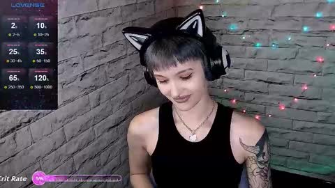 Snapshot of lauren_raquel chatting on October 1, 2025, 4:35 pm Eva online show from October 1, 2025, 4:35 pm