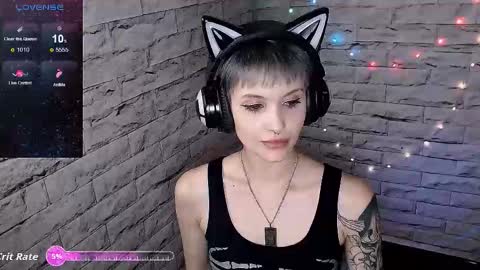 Snapshot of lauren_raquel chatting on October 5, 2025, 6:06 pm Eva online show from October 5, 2025, 6:06 pm