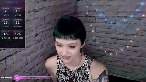 Snapshot of lauren_raquel chatting on October 20, 2025, 12:49 pm Eva online show from October 20, 2025, 12:49 pm