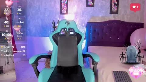 Snapshot of lauren_smiles chatting on November 1, 2025, 4:14 am Lulu online show from November 1, 2025, 4:14 am