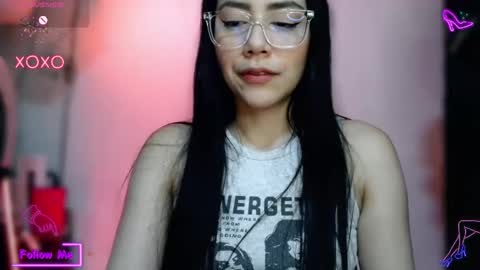 Lauren online show from October 14, 2025, 3:29 am