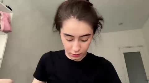 laurenadupuy online show from June 28, 2026, 1:28 pm