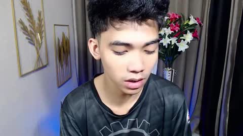 Snapshot of laurence_cuttieguyhere chatting on March 23, 2026, 6:12 pm laurence_cuttieguyhere online show from March 23, 2026, 6:12 pm
