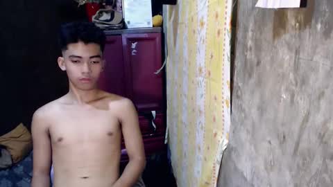 Snapshot of laurence_cuttieguyhere chatting on April 18, 2026, 7:07 pm laurence_cuttieguyhere online show from April 18, 2026, 7:07 pm