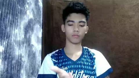 Snapshot of laurence_cuttieguyhere chatting on May 4, 2026, 3:13 am laurence_cuttieguyhere online show from May 4, 2026, 3:13 am