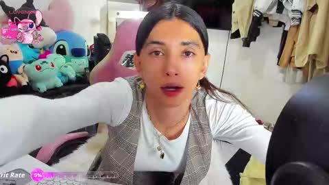 Snapshot of laurencesophiets chatting on September 17, 2025, 7:04 pm SF online show from September 17, 2025, 7:04 pm